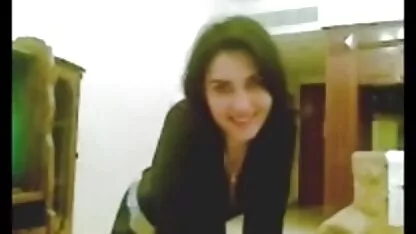 एशियाई स्लिम और फिट श्यामला उसे गीला फुल सेक्सी मूवी हिंदी में फूहड़ तय हो रही है