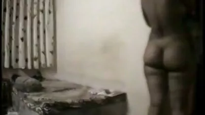 एशियाई बिंबो दो लोगों के साथ किसी न किसी बीडीएसएम पोर्न का आनंद फुल एचडी में सेक्सी मूवी लेता है